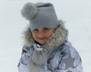 Molo muts pompons grijs c