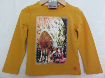 Someone paard shirt okergeel